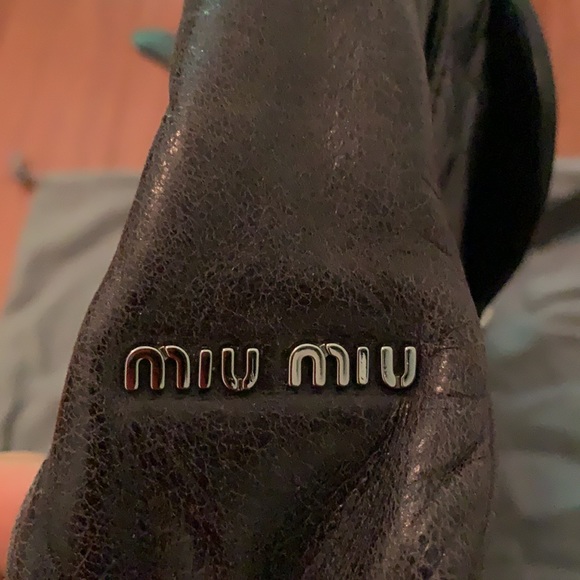 Miu Miu Crossbody Bag !stunning!
Bought in 2008ish 
*MAKE ME AN OFFER* - Picture 2 of 5